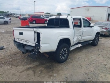 Toyota Tacoma II 2018 Toyota Tacoma Tacoma sr 2018 2.7 Benzyna 159KM, zdjęcie 3