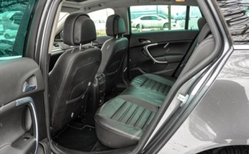 Opel Insignia I Sports Tourer 2.8 V6 Turbo ECOTEC 260KM 2009 Opel Insignia 2,8 (260KM) LPG 4x4 Bezwypadkowy 190 tys. km 2.8 BenzynaLPG, zdjęcie 7