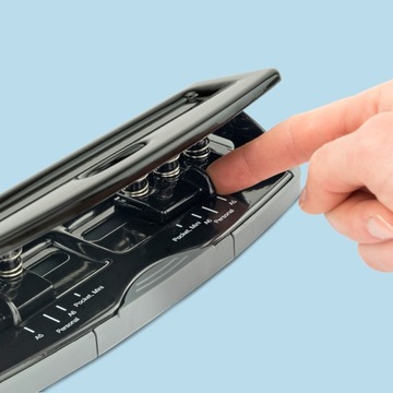 Дырокол Rapesco на 6 отверстий формата А5.