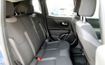 Jeep Renegade SUV Seria 7/8 1.5 Turbo MHEV 130KM 2022 Jeep Renegade 1.5 T4 mHEV Limited FWD SS DCT Hybrid Gwarancja od RiA, zdjęcie 29