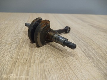 ШАТУН КОЛЕНВАЛА HUSQVARNA 24R