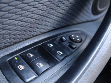 BMW X1 F48 2019 BMW X1 sDrive18i, Salon Polska, Serwis ASO, zdjęcie 15