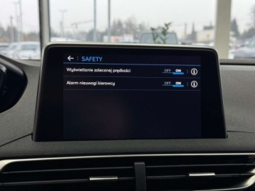 Peugeot 3008 II Crossover 1.2 PureTech 130KM 2017 Peugeot 3008 Active Kamera cofania Nawigacja CarPlayAndroid Auto, zdjęcie 34