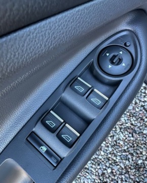 Ford Kuga II SUV 1.5 EcoBoost 150KM 2016 Ford Kuga Niemcy Grzane Fotele,Hak,Grzane Fotele 1.5 Benzyna 150KM, zdjęcie 8