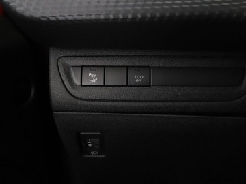 Peugeot 2008 I SUV Facelifting 1.2 PureTech 110KM 2016 Peugeot 2008 lift klima auto navi panorama, zdjęcie 32