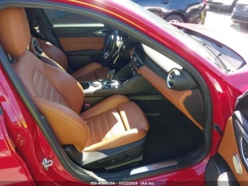 Alfa Romeo Giulia II Sedan Facelifting 2.0 Turbo 280KM 2020 Alfa Romeo Giulia Ti Sport, 2020r., 2.0L 2.0 Benzyna 280KM, zdjęcie 9