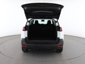 Peugeot 5008 II Crossover 1.5 BlueHDI 130KM 2019 Peugeot 5008 7os. Automat Navi Czujniki parkowania, zdjęcie 18