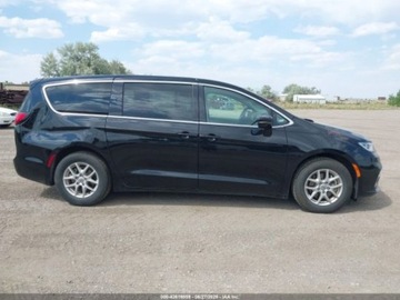 Chrysler Pacifica II 2024 Chrysler Pacifica Touring L 2024 3.6l 3.6 Benzyna 287KM, zdjęcie 6