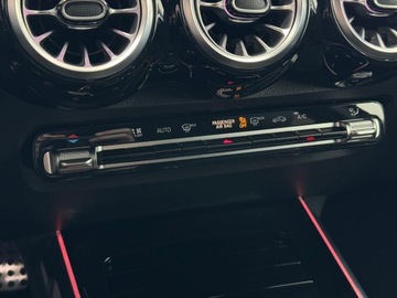 Mercedes GLB SUV 1.3 200 163KM 2024 Mercedes-Benz GLB 200 AMG Line / 1 właściciel / Sa, zdjęcie 22