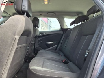 Opel Astra J Sports Tourer 1.6 Twinport ECOTEC 115KM 2011 Opel Astra GWARANCJA AUTOMAT Drugi komplet kol 1.6 Benzyna Mozliwa zamian, zdjęcie 6