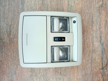 JEEP CHEROKEE WK 05-10 LAMPA POLSTROVÁNÍ