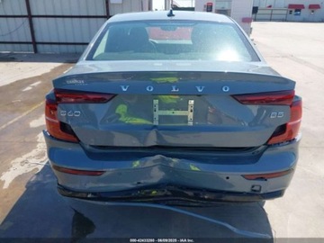 Volvo S60 III 2024 Volvo S60 B5 Core Dark Theme 2024 2.0l 2.0 Benzyna 247KM, zdjęcie 4