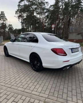 Mercedes Klasa E W213 Limuzyna 2.9 350d 286KM 2019 Mercedes-Benz Klasa E Mercedes-Benz Klasa E 350 D 9G-TRONIC Avantgarde 2.9, zdjęcie 25
