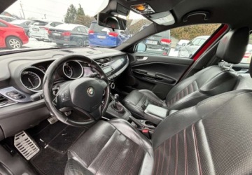 Alfa Romeo Giulietta Nuova II Hatchback 5d 2.0 JTD 16v 170KM 2012 Alfa Romeo Giulietta 2012 r. 2.0 Diesel 170KM, zdjęcie 9