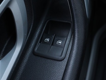 Skoda Fabia II Hatchback 1.4 TDI 80KM 2009 Skoda Fabia 1.4 TDI, HAK, Klima,ALU, zdjęcie 15