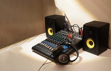 Комплект колонок 2.0 Edifier R1010BT 24 Вт черный