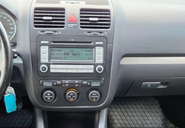 Volkswagen Golf V Hatchback 1.4 80KM 2007 Volkswagen Golf 1,4 MPI 81 KM 1.4 Benzyna 81KM, zdjęcie 8
