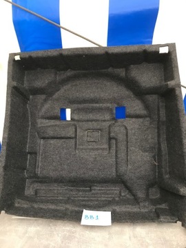 WYKLADZINA BAGAZNIKA ML W166