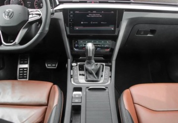 Volkswagen Arteon Fastback Facelifting 2.0 TSI 190KM 2022 Volkswagen Arteon 2.0 TSI 190KM Elegance DSG Side Assist Tapicerka Nappa, zdjęcie 17