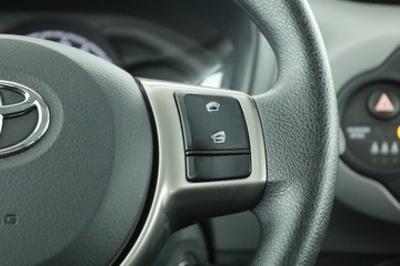 Toyota Yaris III Hatchback 5d Facelifting 2017 1.5 Dual VVT-iE 111KM 2018 Toyota Yaris 1.5 Dual VVT-i, Salon Polska, zdjęcie 14