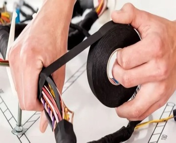 АВТОМОБИЛЬНАЯ ТКАНЕВАЯ ИЗОЛЕНТА ЧЕРНАЯ TESA 15 м15 мм