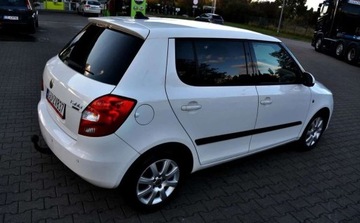 Skoda Fabia II Hatchback Facelifting 1.2 TSI 105KM 2010 Skoda Fabia Automat, Klimatyzacja, Nawigacja, Grzane Fotele 1.2 Benzyna, zdjęcie 17