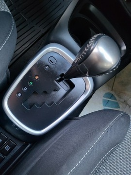 Toyota Yaris III Hatchback 5d Facelifting Hybrid 100KM 2016 Toyota Yaris 1.5 Hybrid 100% Org Przebieg 132 Tyś, zdjęcie 28