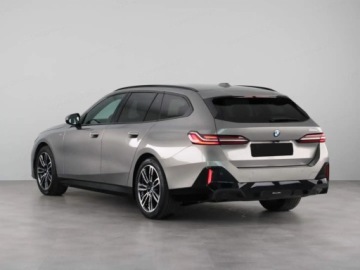BMW Seria 5 G90-91 Touring 2.0 520d 197KM 2025 BMW Seria 5 Touring 520d xDrive Sport Combi 2.0 (197KM) 2025, zdjęcie 2