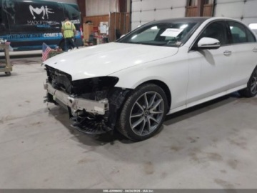 Mercedes Klasa E W214 2023 Mercedes-Benz Klasa E 350 4Matic 2023 2.0l 2.0 Benzyna 255KM, zdjęcie 2