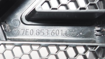 VW T5 FACELIFT LOGO ZNAKY 7E0853601C