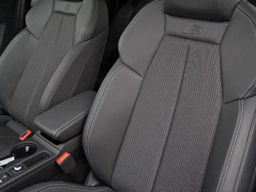 Audi A3 8Y 2025 AUDI A3 TFSI S Line quattro Sportback Hatchback 2.0 (204 KM) 2025, zdjęcie 4