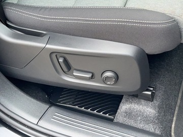 Volvo XC40 Crossover Facelifting 2.0 B3 163KM 2025 Volvo XC 40 VOLVO XC40 B3 Plus Dark Benzyna (163+1, zdjęcie 39