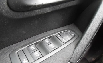 Renault Kadjar Crossover Facelifting 1.3 TCe 140 FAP 140KM 2019 Renault Kadjar 2019r, Salonowy, 1.3 Benzyna, Uszkodzony przod i prawy bok., zdjęcie 9