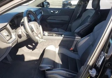 Volvo S60 III 2024 Volvo S60 Auta z USA - Zapytaj o wiecej ofert 2.5 Benzyna 254KM, zdjęcie 4