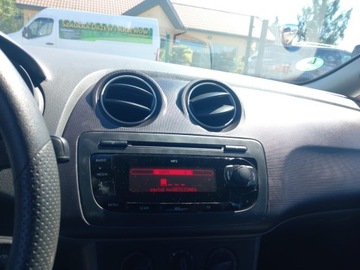 Seat Ibiza IV 2010 Seat Ibiza SEAT IBIZA wersia 1400 benzyna super stan zarejestrowany 1.4, zdjęcie 11