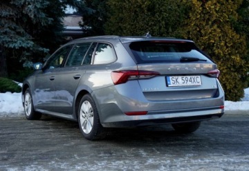 Skoda Octavia IV Liftback 1.0 TSI EVO 110KM 2022 Skoda Octavia DSG, e-Tec, Swiatla LED,Polski salon Bezwypadek,Kamera, Temp, zdjęcie 6