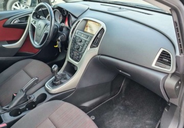 Opel Astra J Hatchback 5d 1.4 Turbo ECOTEC 140KM 2011 Opel Astra sprowadzone zarejestrowane 1.4 Benzyna 140KM, zdjęcie 19