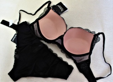 Комплект Бюстгальтер + бесшовные трусики 75C+M Acousma