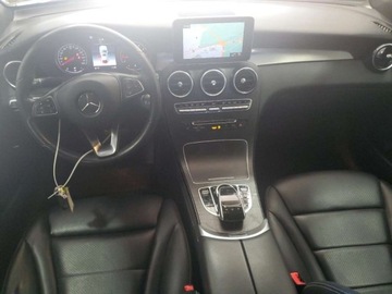 Mercedes GLC C253 2019 Mercedes-Benz GLC 2019 MERCEDES-BENZ GLC COUPE 300 4MATIC 2.0 Benzyna 255KM, zdjęcie 8