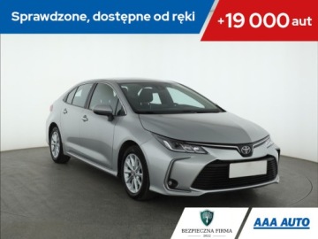 Toyota Corolla XII Sedan 1.5 VVT-i 125KM 2022 Toyota Corolla 1.5 VVT-i, Salon Polska