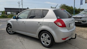 Kia Ceed I Hatchback 5d Facelifting 1.6 CRDi WGT 90KM 2010 Kia Cee'd 1.6D OPŁACONY Bezwypadkowy Klimatronik, zdjęcie 8