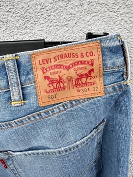 Levis 501 błękitne niebieskie spodnie jeansowe W38 L32