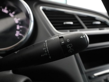 Peugeot 5008 I Minivan Facelifting 1.6 BlueHDi 120KM 2016 Peugeot 5008 Panorama, Czujniki, Aut.klima, Navi,, zdjęcie 26