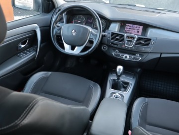 Renault Laguna III Hatchback Phase II 2.0 dCi 130KM 2013 Renault Laguna 2.0 DCi, Navi, Klima, Klimatronic, zdjęcie 6