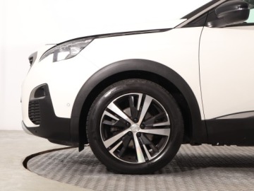 Peugeot 5008 II Crossover 1.2 PureTech 130KM 2019 Peugeot 5008 PureTech 130, Salon Polska, zdjęcie 14