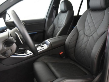 BMW X5 G05 SUV Facelifting 3.0 30d 298KM 2025 BMW X5 xDrive30d Sport Suv 3.0 (298KM) 2025, zdjęcie 6