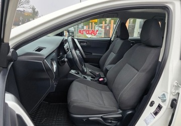 Toyota Auris II 2013 Toyota Auris Niski przbiegladna i zadbana prosto z Niemiec 1.8 Hybryda, zdjęcie 11