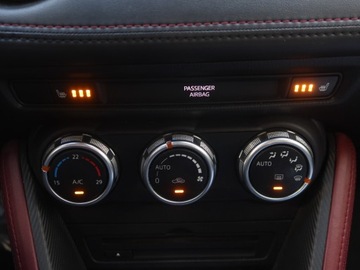 Mazda CX-3 2015 Mazda CX-3 1.5 Skyactiv-D, Skóra, Navi, Klima, zdjęcie 15