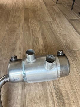 корпус глушителя самолета