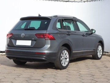 Volkswagen Tiguan II SUV 2.0 TDI 150KM 2019 VW Tiguan 2.0 TDI, DSG, Navi, Klima, Klimatronic, zdjęcie 4